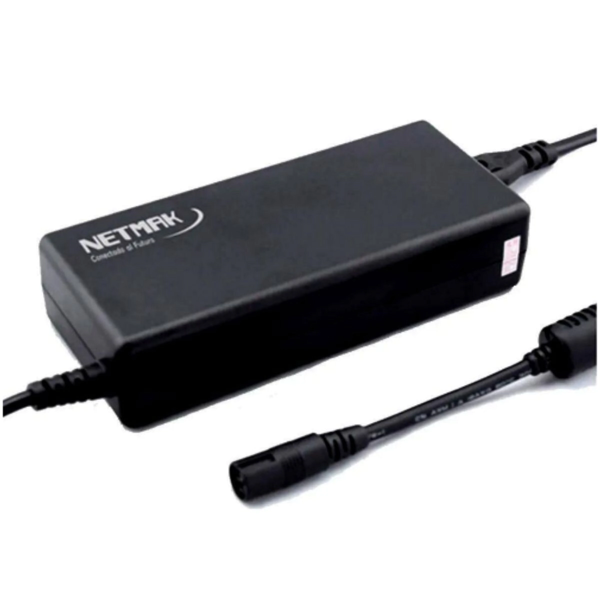 CARGADOR NOTEBOOK NETMAK AUTOMATICO 65W 10 PINES NM-1284